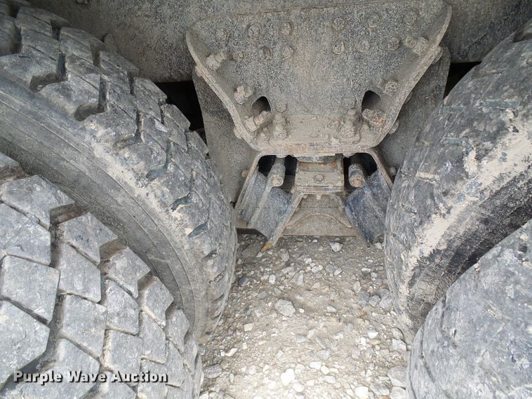 image for item DB2237 2005 Sterling L-Line refuse truck