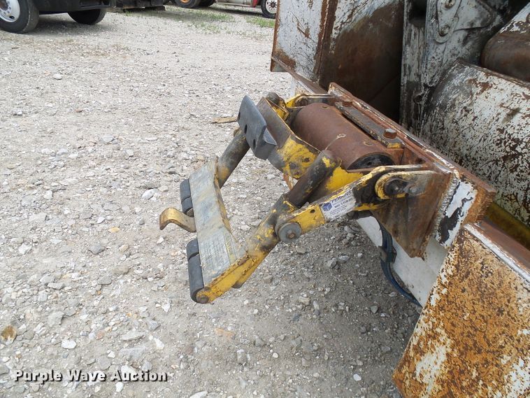 image for item DB2237 2005 Sterling L-Line refuse truck