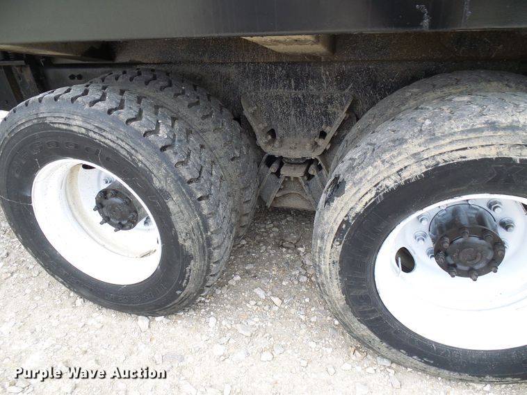 image for item DB2237 2005 Sterling L-Line refuse truck