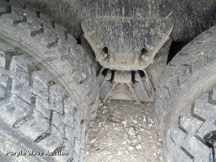 image for item DB2237 2005 Sterling L-Line refuse truck