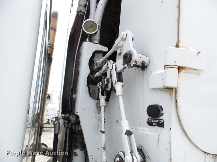 image for item DB2237 2005 Sterling L-Line refuse truck