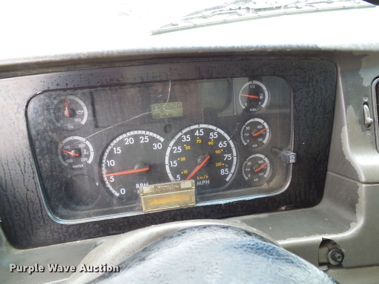 image for item DB2237 2005 Sterling L-Line refuse truck