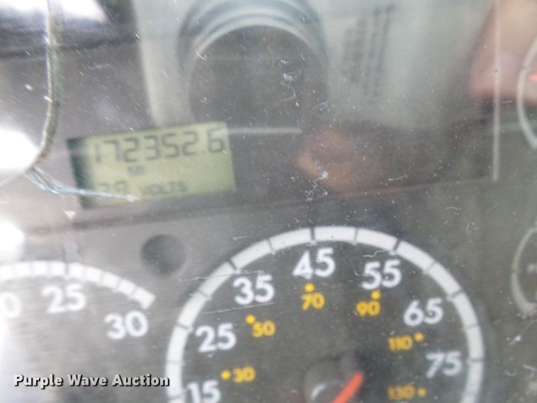 image for item DB2237 2005 Sterling L-Line refuse truck