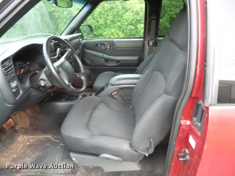 image for item DC4534 2003 Chevrolet S10 Ext. Cab pickup truck