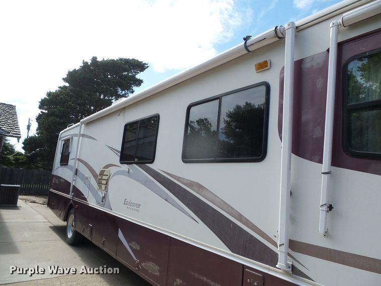 image for item DC5107 2000 Freightliner 38WDD Endeavor Holiday Rambler RV