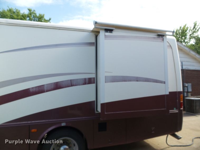 image for item DC5107 2000 Freightliner 38WDD Endeavor Holiday Rambler RV