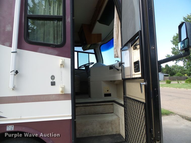 image for item DC5107 2000 Freightliner 38WDD Endeavor Holiday Rambler RV