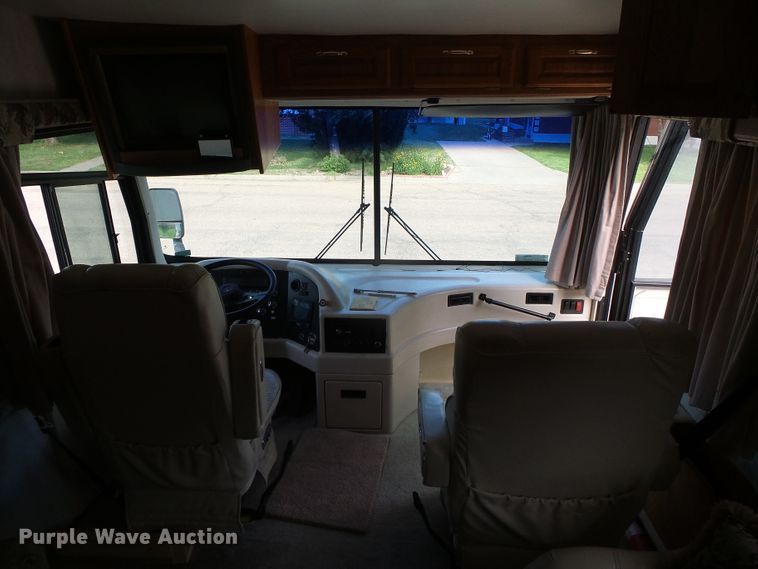 image for item DC5107 2000 Freightliner 38WDD Endeavor Holiday Rambler RV