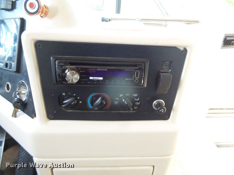 image for item DC5107 2000 Freightliner 38WDD Endeavor Holiday Rambler RV