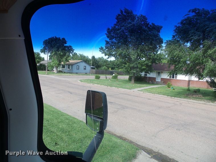 image for item DC5107 2000 Freightliner 38WDD Endeavor Holiday Rambler RV