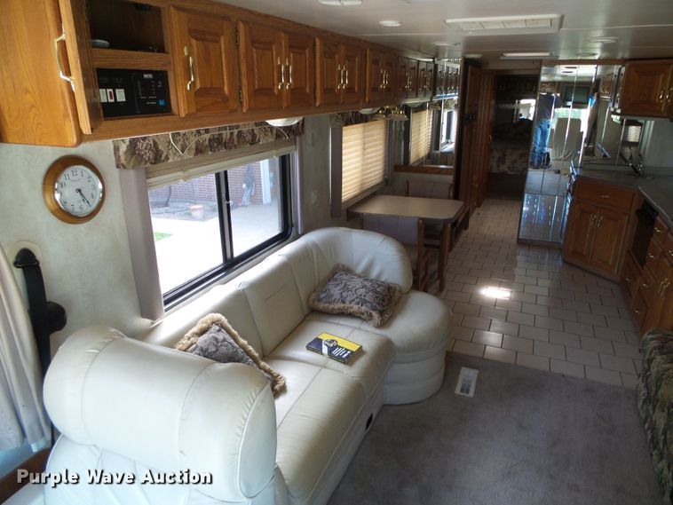 image for item DC5107 2000 Freightliner 38WDD Endeavor Holiday Rambler RV