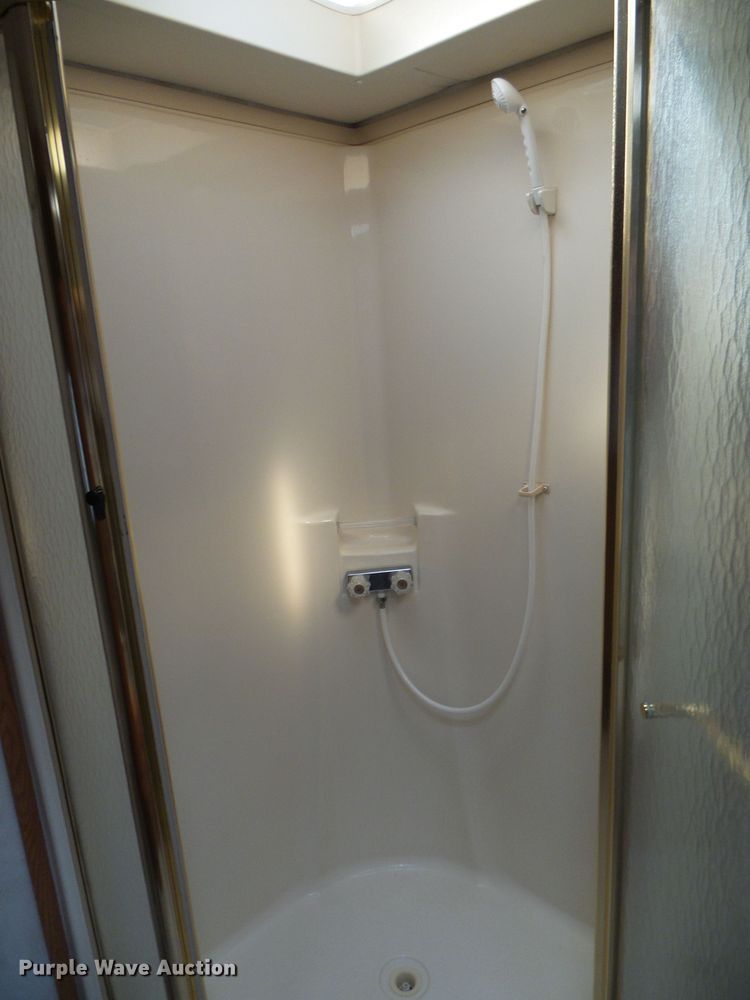 image for item DC5107 2000 Freightliner 38WDD Endeavor Holiday Rambler RV