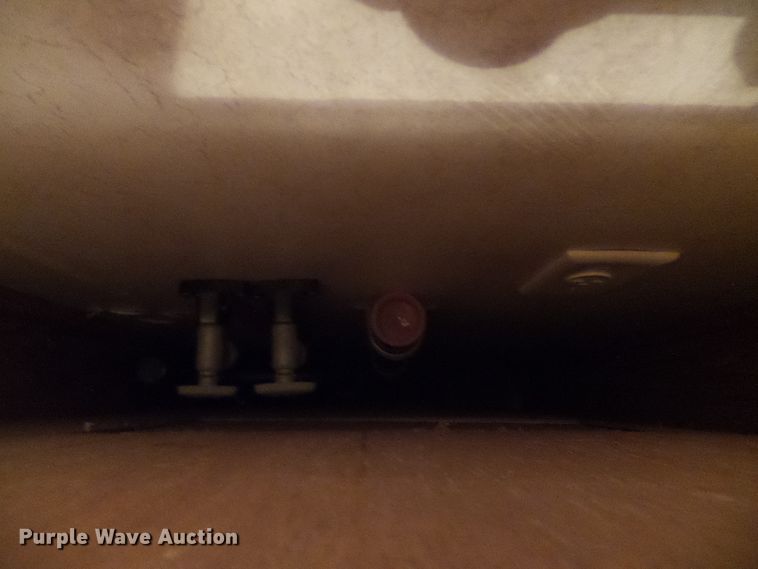 image for item DC5107 2000 Freightliner 38WDD Endeavor Holiday Rambler RV