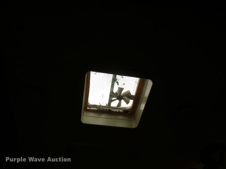 image for item DC5107 2000 Freightliner 38WDD Endeavor Holiday Rambler RV