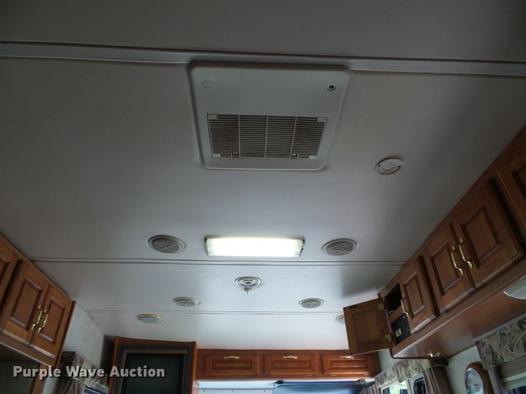 image for item DC5107 2000 Freightliner 38WDD Endeavor Holiday Rambler RV