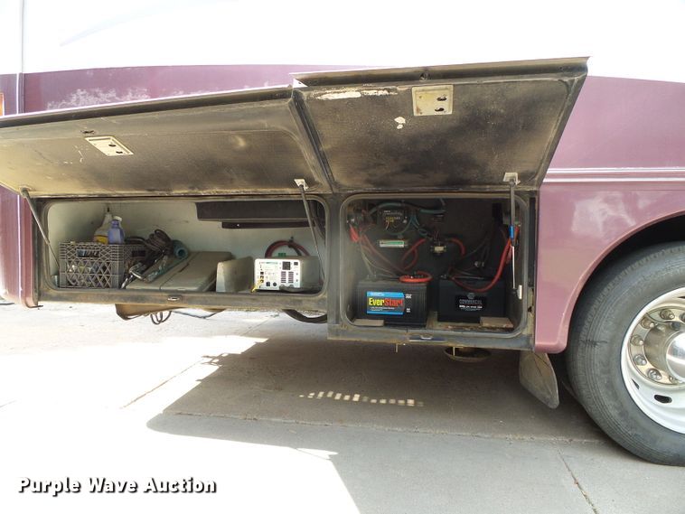 image for item DC5107 2000 Freightliner 38WDD Endeavor Holiday Rambler RV