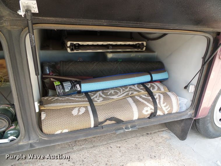 image for item DC5107 2000 Freightliner 38WDD Endeavor Holiday Rambler RV