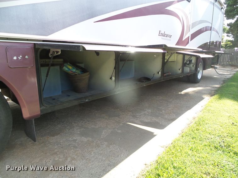 image for item DC5107 2000 Freightliner 38WDD Endeavor Holiday Rambler RV