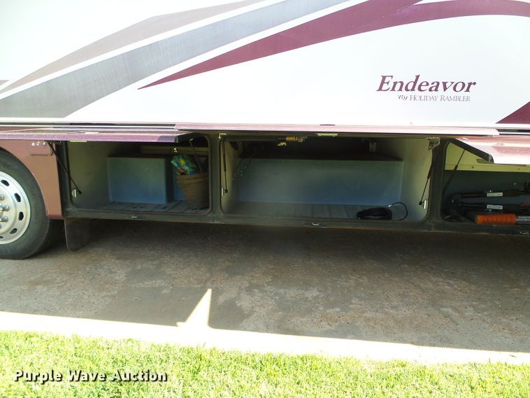 image for item DC5107 2000 Freightliner 38WDD Endeavor Holiday Rambler RV