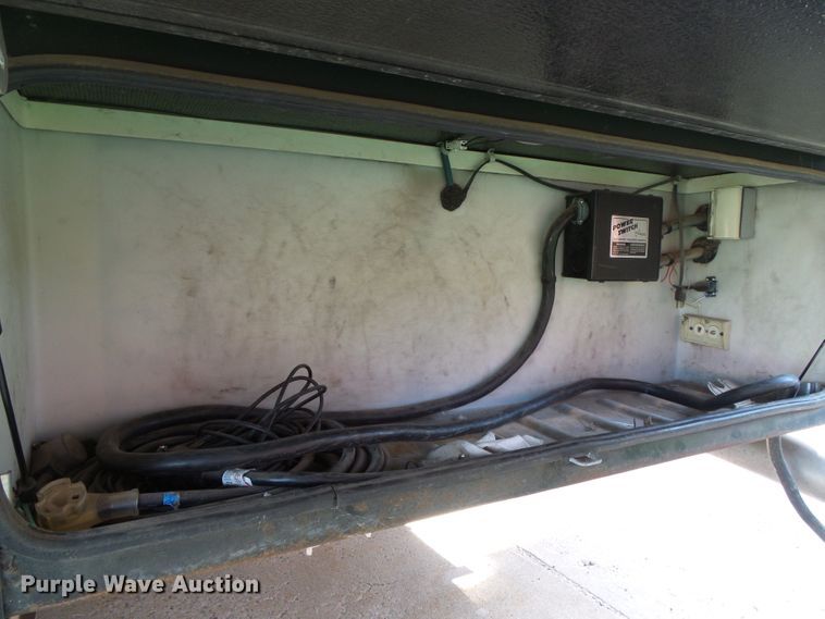 image for item DC5107 2000 Freightliner 38WDD Endeavor Holiday Rambler RV