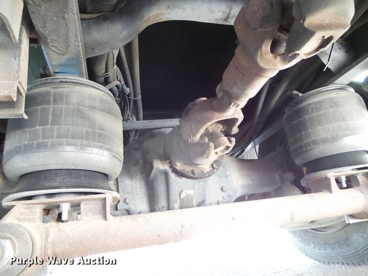 image for item DC5107 2000 Freightliner 38WDD Endeavor Holiday Rambler RV