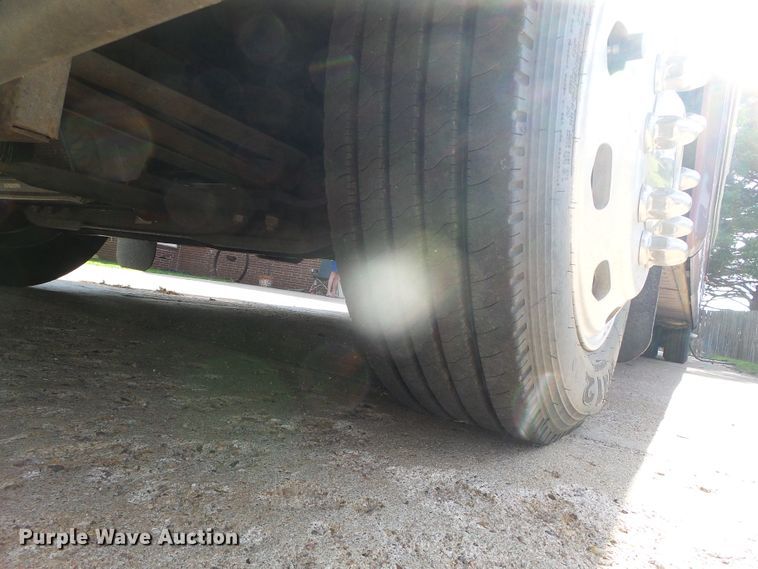 image for item DC5107 2000 Freightliner 38WDD Endeavor Holiday Rambler RV