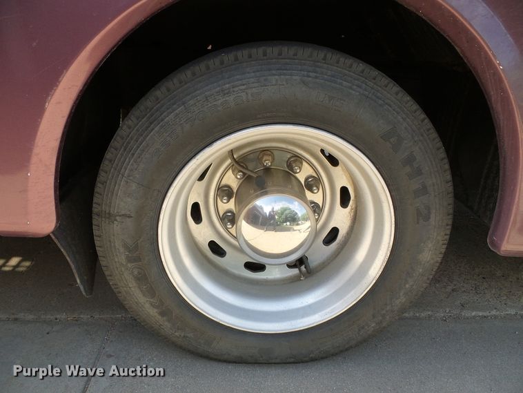 image for item DC5107 2000 Freightliner 38WDD Endeavor Holiday Rambler RV