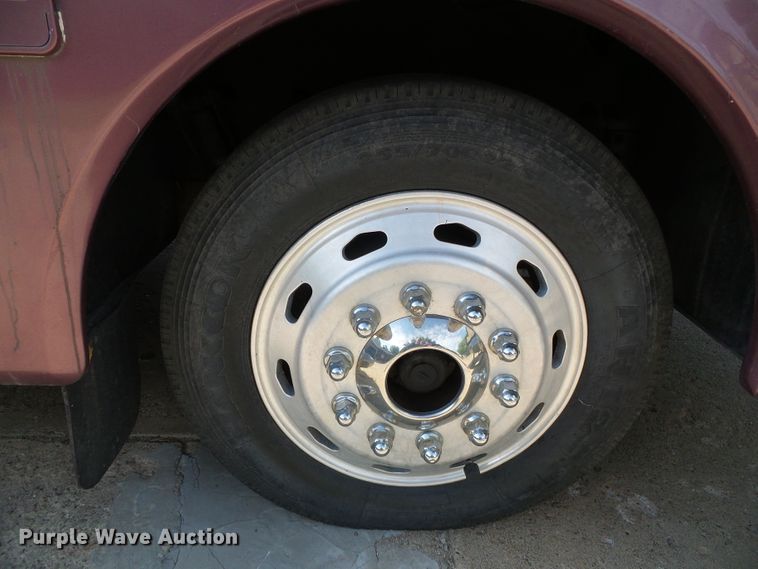 image for item DC5107 2000 Freightliner 38WDD Endeavor Holiday Rambler RV