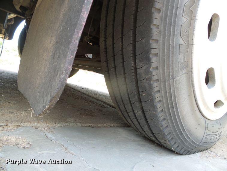 image for item DC5107 2000 Freightliner 38WDD Endeavor Holiday Rambler RV