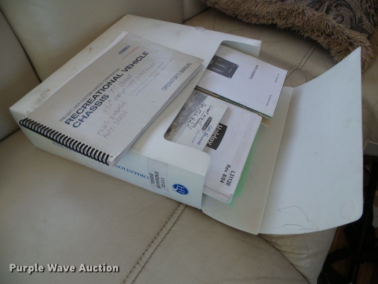 image for item DC5107 2000 Freightliner 38WDD Endeavor Holiday Rambler RV