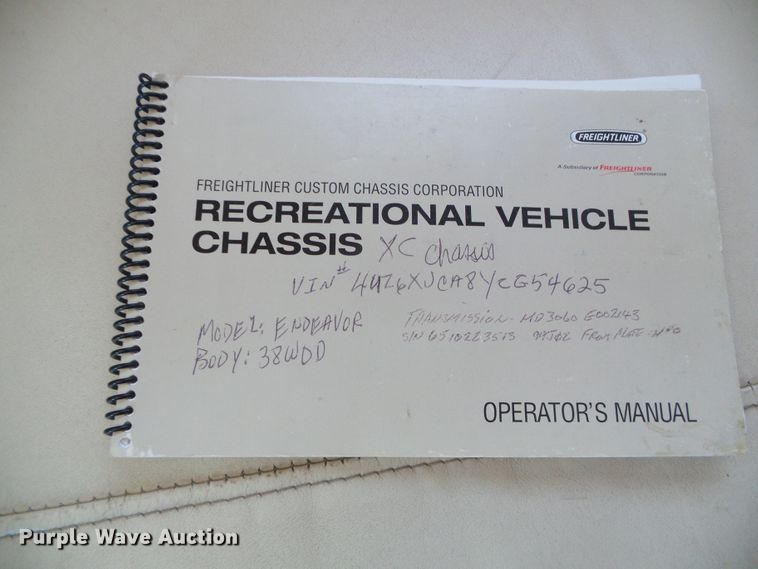 image for item DC5107 2000 Freightliner 38WDD Endeavor Holiday Rambler RV