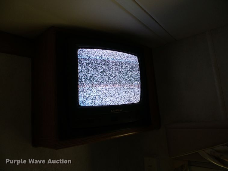 image for item DC5107 2000 Freightliner 38WDD Endeavor Holiday Rambler RV