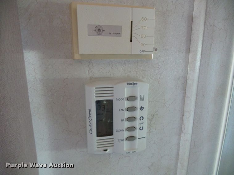 image for item DC5107 2000 Freightliner 38WDD Endeavor Holiday Rambler RV