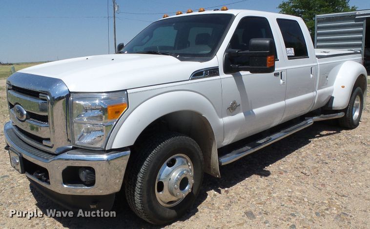image for item DC5109 2011 Ford F350 Super Duty Lariat Crew Cab pickup truck