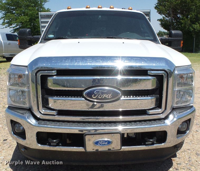 image for item DC5109 2011 Ford F350 Super Duty Lariat Crew Cab pickup truck