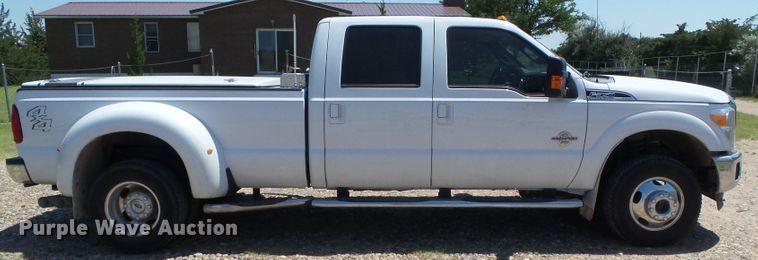 image for item DC5109 2011 Ford F350 Super Duty Lariat Crew Cab pickup truck