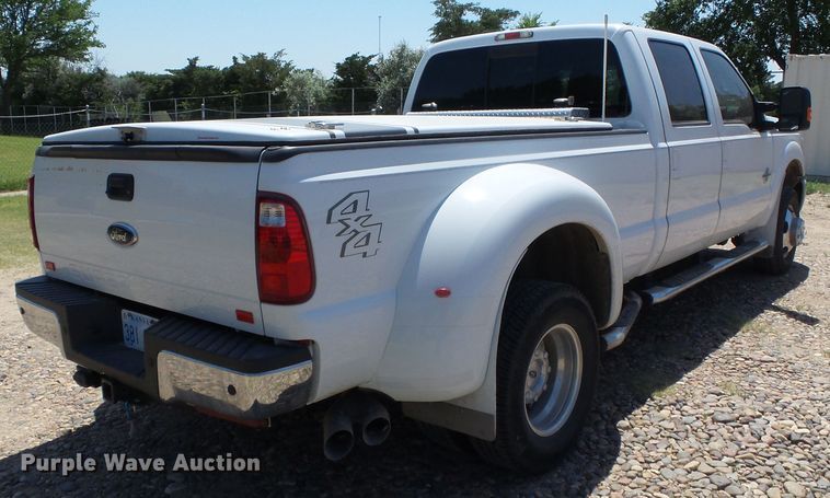 image for item DC5109 2011 Ford F350 Super Duty Lariat Crew Cab pickup truck
