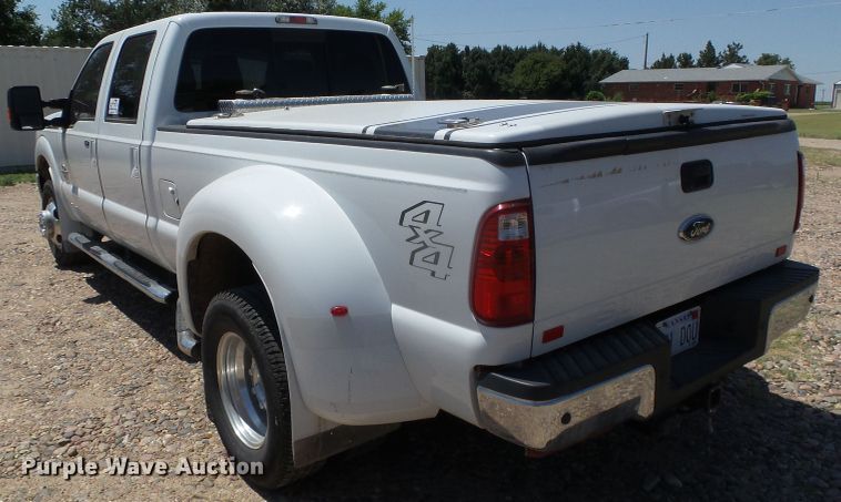 image for item DC5109 2011 Ford F350 Super Duty Lariat Crew Cab pickup truck