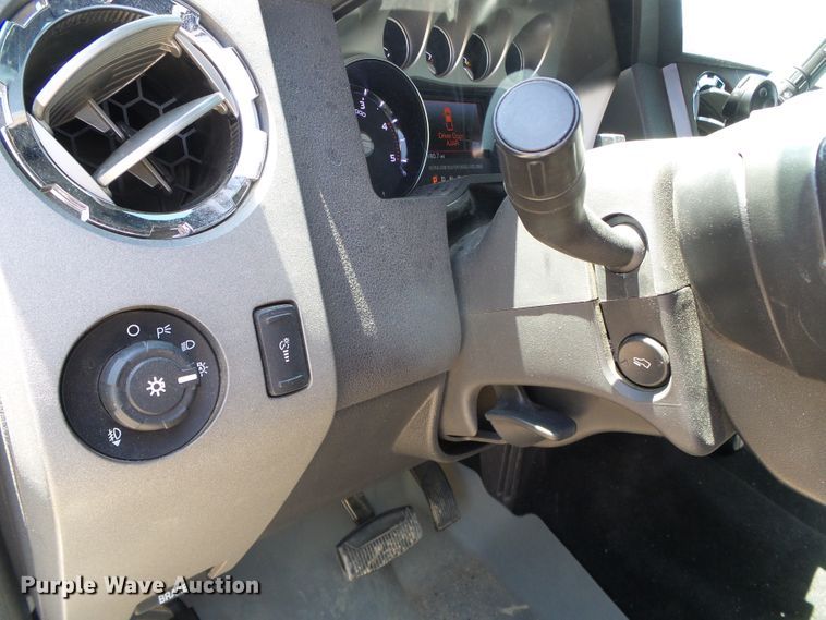 image for item DC5109 2011 Ford F350 Super Duty Lariat Crew Cab pickup truck