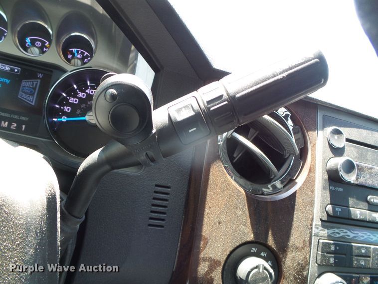 image for item DC5109 2011 Ford F350 Super Duty Lariat Crew Cab pickup truck