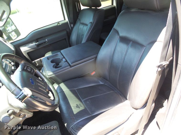 image for item DC5109 2011 Ford F350 Super Duty Lariat Crew Cab pickup truck