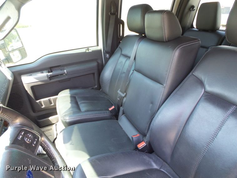 image for item DC5109 2011 Ford F350 Super Duty Lariat Crew Cab pickup truck