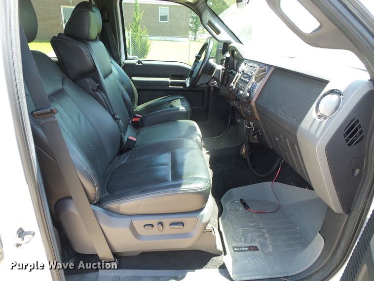 image for item DC5109 2011 Ford F350 Super Duty Lariat Crew Cab pickup truck