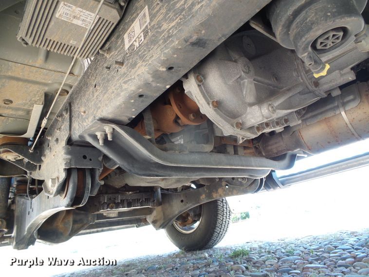 image for item DC5109 2011 Ford F350 Super Duty Lariat Crew Cab pickup truck