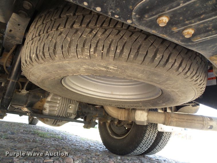 image for item DC5109 2011 Ford F350 Super Duty Lariat Crew Cab pickup truck