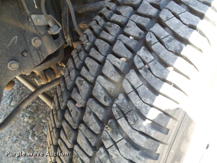 image for item DC5109 2011 Ford F350 Super Duty Lariat Crew Cab pickup truck