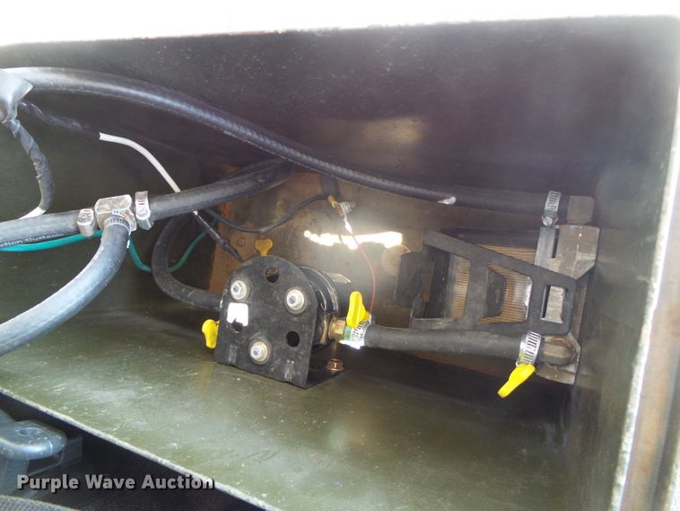 image for item DC5110 2017 Ford F350 Super Duty Lariat Crew Cab pickup truck