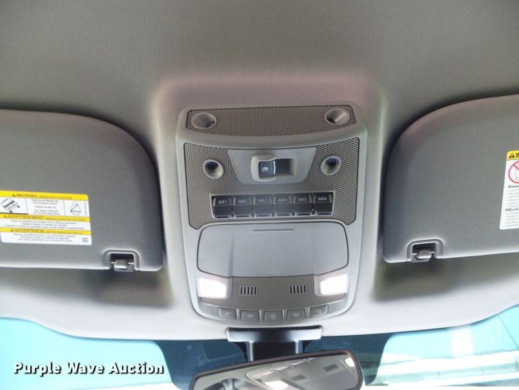 image for item DC5110 2017 Ford F350 Super Duty Lariat Crew Cab pickup truck