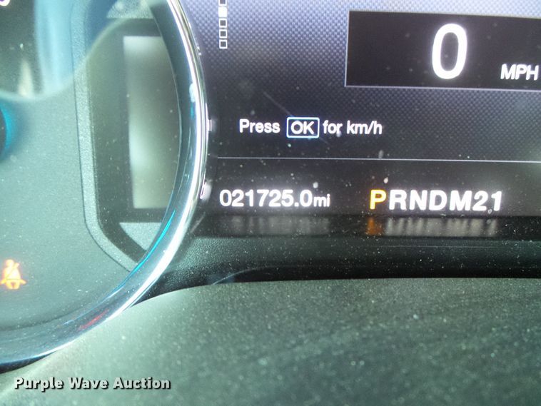 image for item DC5110 2017 Ford F350 Super Duty Lariat Crew Cab pickup truck