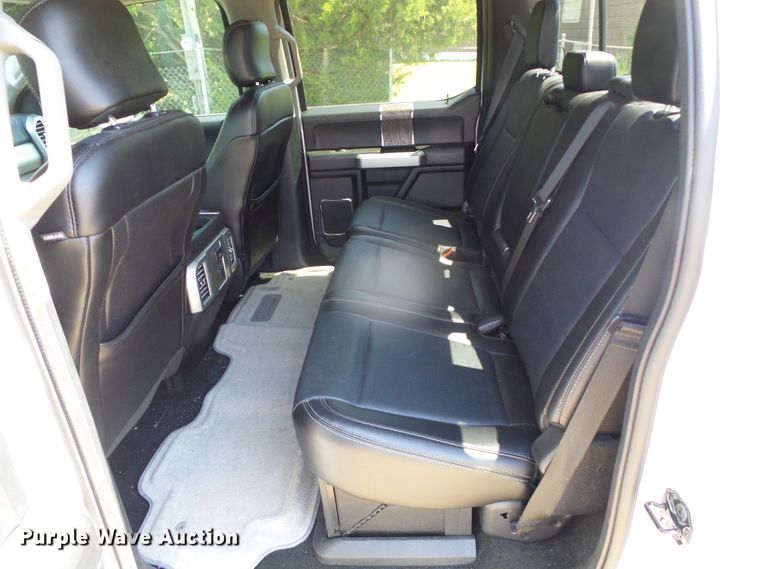 image for item DC5110 2017 Ford F350 Super Duty Lariat Crew Cab pickup truck